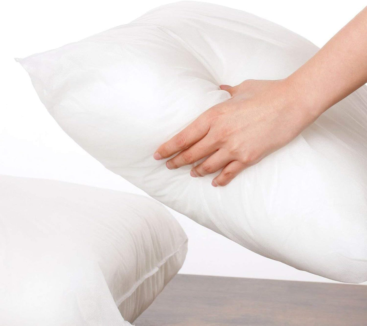 Pack of 4 Water Resistant Hypoallergenic Square Pillow Inserts Z744