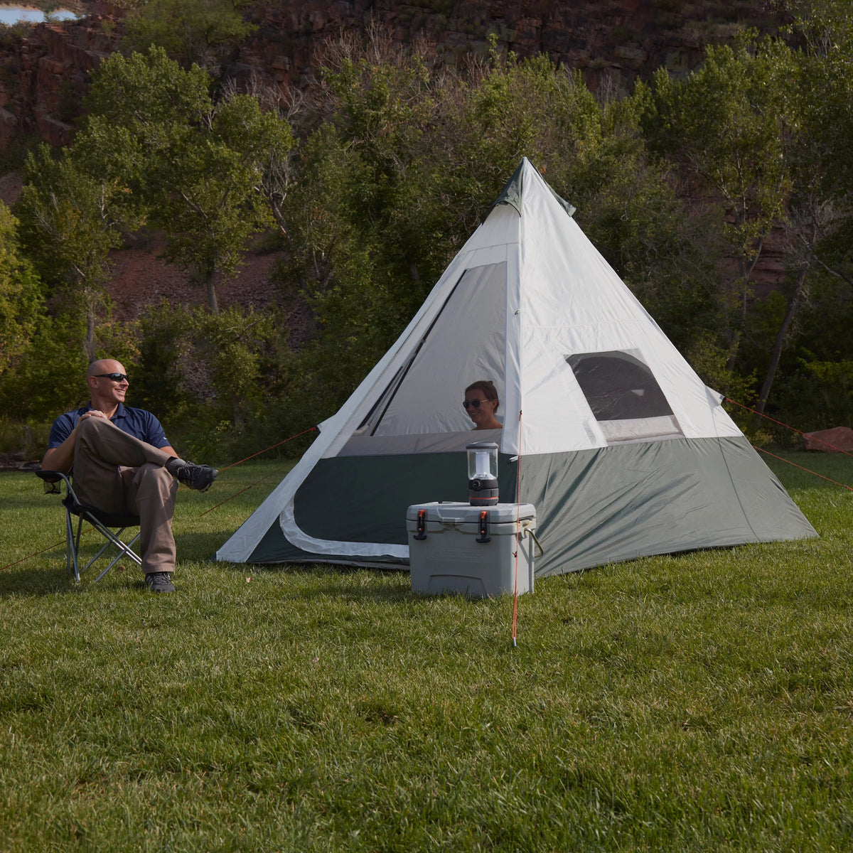 7-Person 1-Room Teepee Tent with Vented Rear Window, Green M587