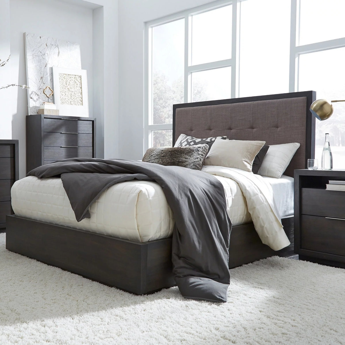 California King Storage Bed C72570