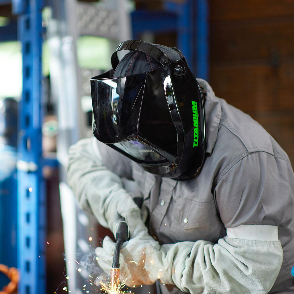 Auto-Darkening Welding Helmet A4834