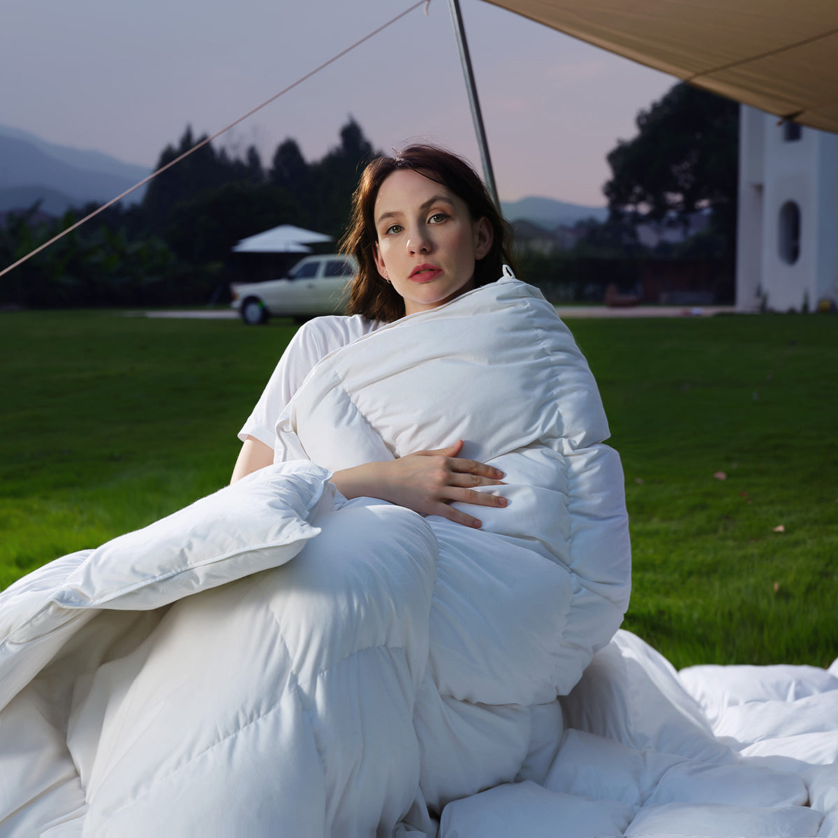 White 90 x 90 Inch Queen Size Down Comforter with Cotton Cover O466020