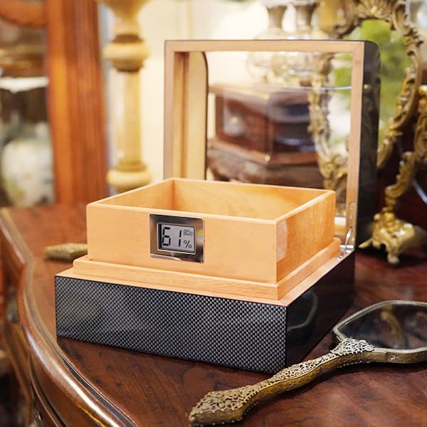 Handcrafted Spanish Cedar Cigar Humidor with Digital Hygrometer O67030