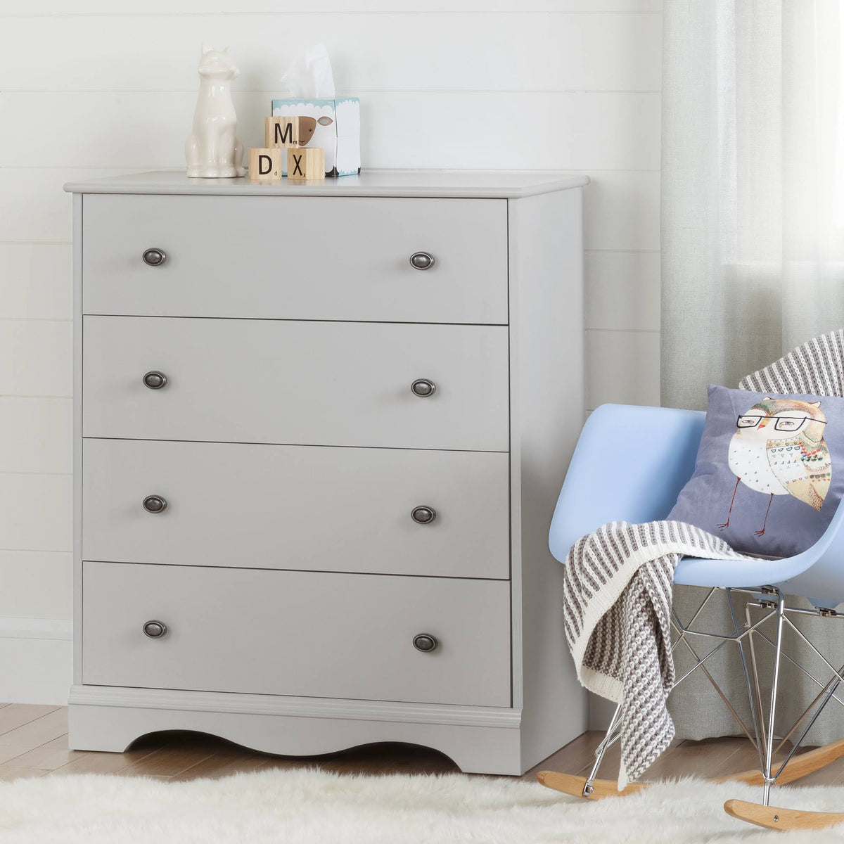 4 Drawer Chest Soft Gray Q937031