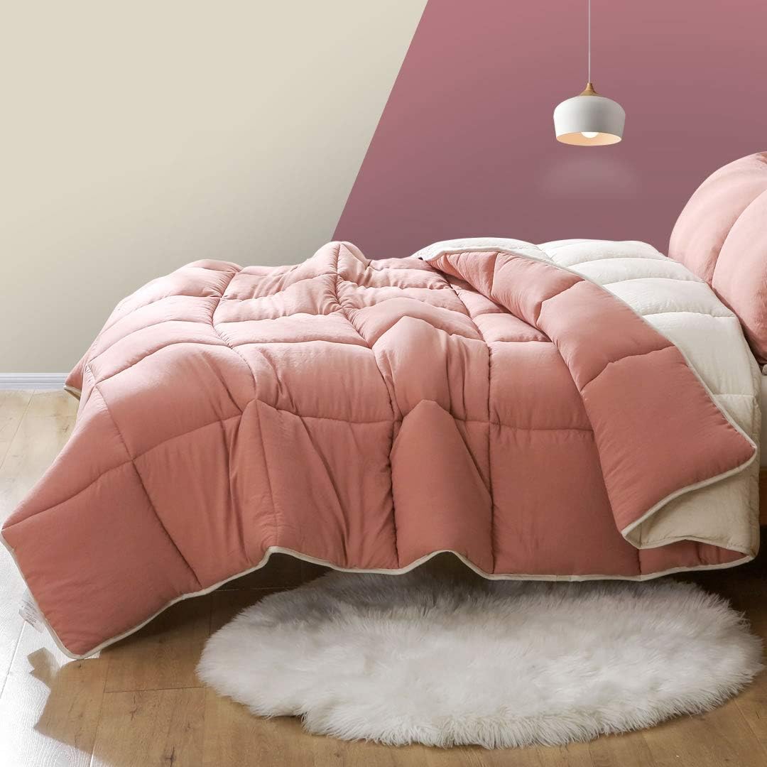 Reversible Down Alternative Comforter Set with Shams C5402