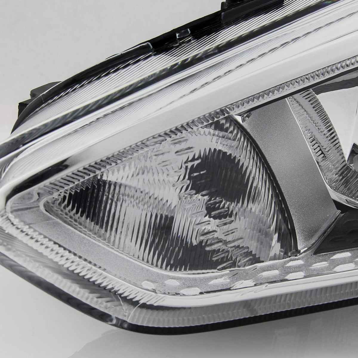 Chrome Bezel Halogen Headlight Driver Left Side V496127